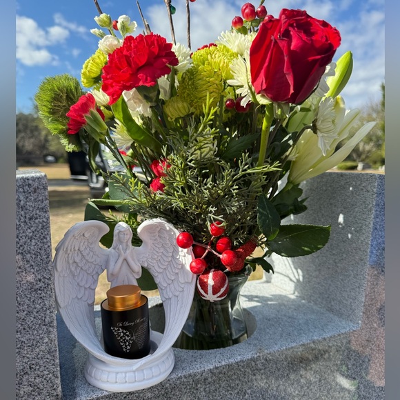 Meet your Posher, Jessica - Picture 1 of 10